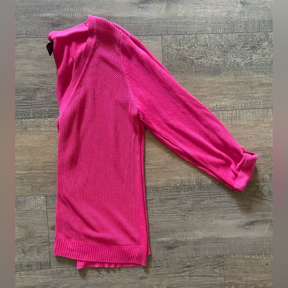 Nue Options NWT women’s size medium (8-10) bright pink fishnet pattern cardigan - Picture 4 of 9